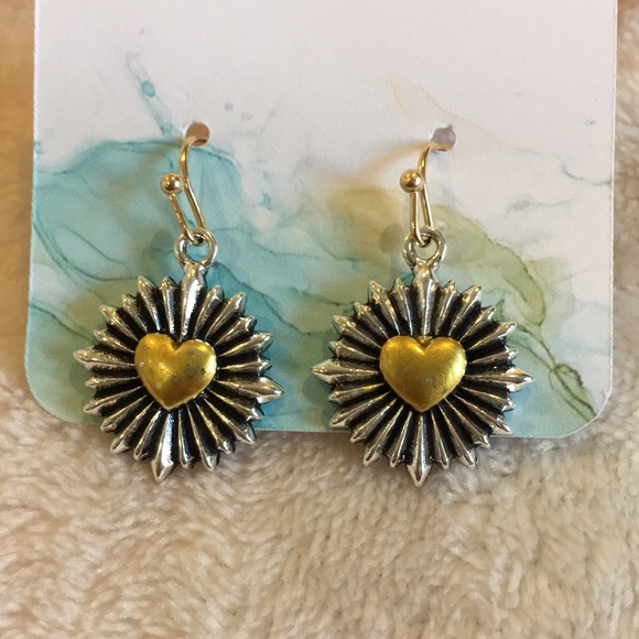 artistic creations Jewelry - Heart Burst Fashion Pierced Earrings Gold Silver Alloys NWT 1”x.75” artistic cre